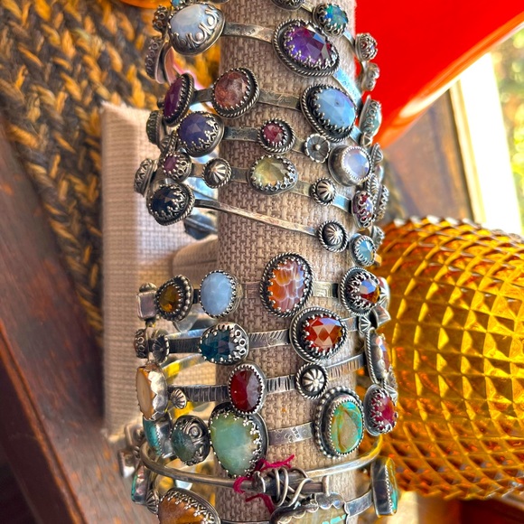 Bangle brackets sold individually - Picture 2 of 2